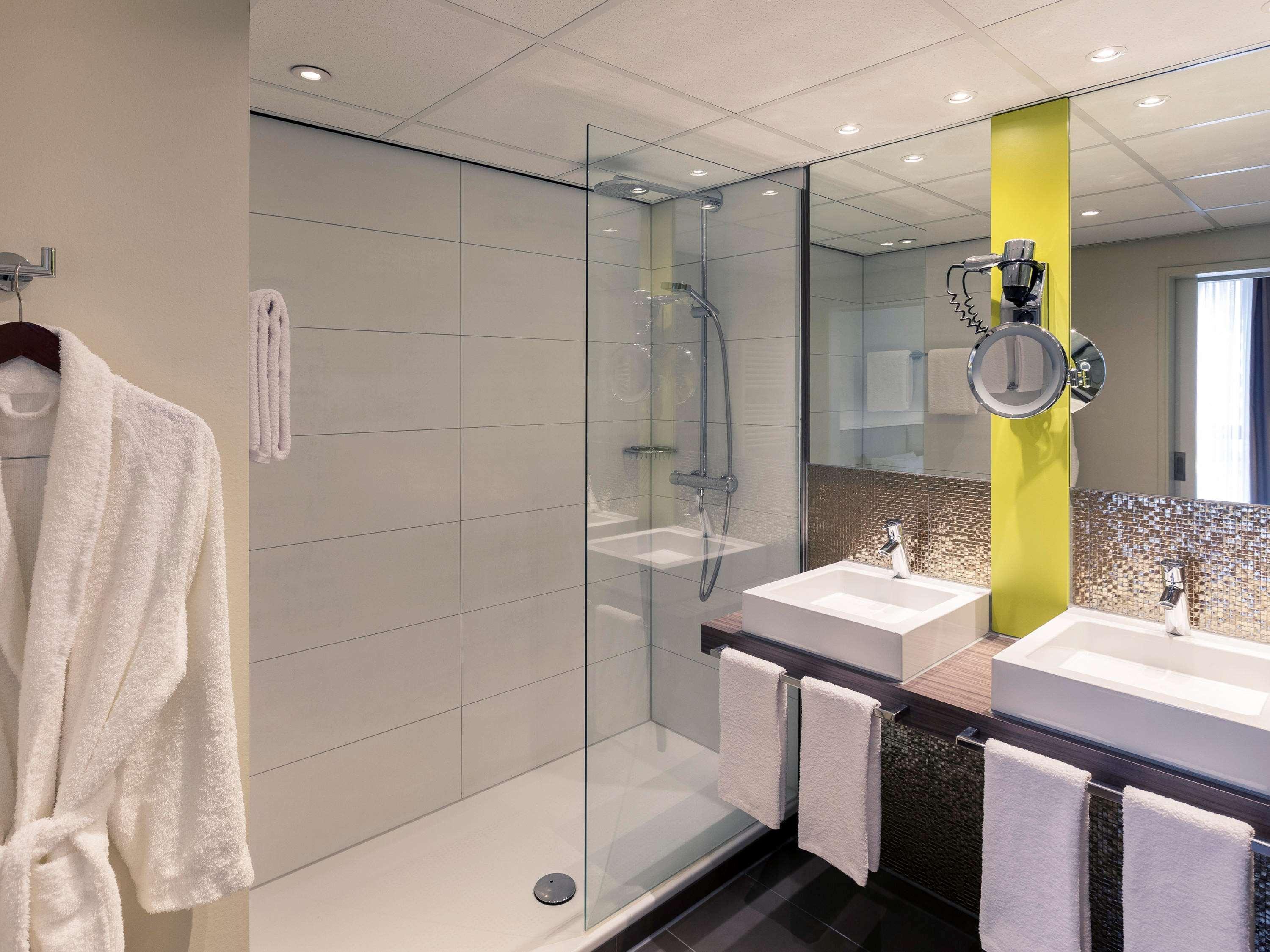 Mercure Martiniplaza 4*